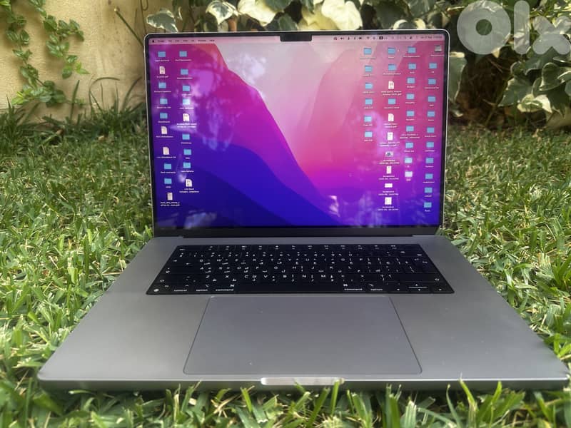 Apple MacBook pro - Like New 0