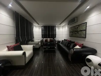 full living room set. good condition.