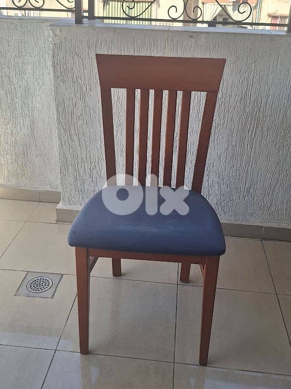 Wooden Seat 0