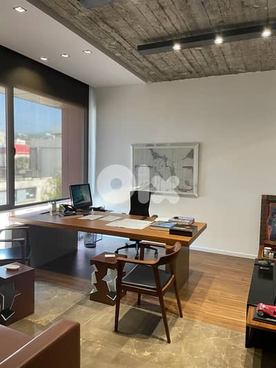 مكتب للايجار في المكلس Equipped Office for rent in Mkalles