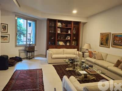 شقة فخمة للبيع في الاشرفية Decorated apartment for sale in Achrafieh