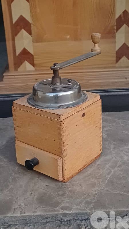 antique 8