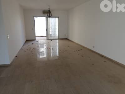 SPACIOUS APT IN AIN EL MRAISSEH PRIME (500SQ) 3 BEDS , (JNR-294)