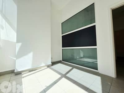 RAO25-4398 Office for Rent – Hamra  – 80m² مكتب للإيجار – الحمرا