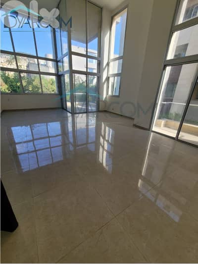 DY2869 - Fidar Spacious Duplex for Sale!