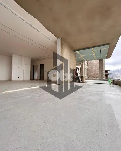 Apartment for Sale in Aley شقة للبيع في عاليه