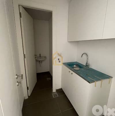 Office for rent in Ain El Remmaneh NY221 مكتب للإيجار في عين الرمانة