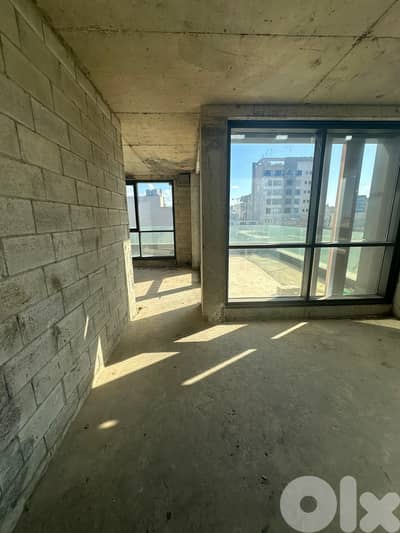 Luxurious Office For Rent In Sanayeh