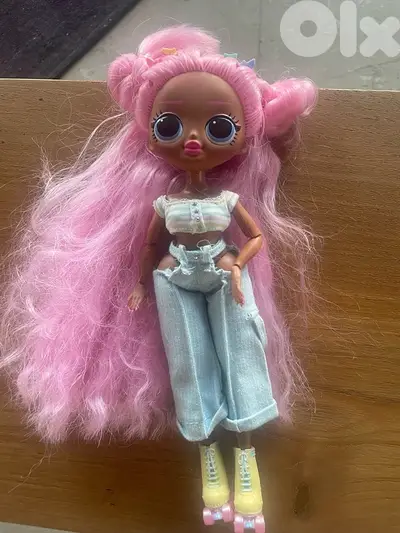 3 Special Edition LOL Dolls with their accessories