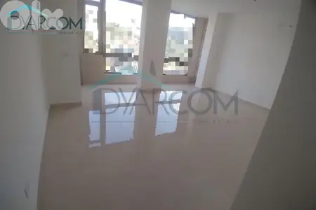 DY2877 - Hazmieh New Mar Takla Apartment for Sale!