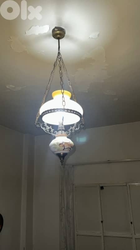 Chandelier 0