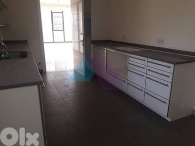 3 bedroom apartment+prime Location 4sale in Ras Beirutشقة في رأس بيروت