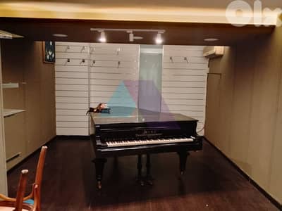 Prime 1,500 sqm Showroom in the Heart of Jounieh - صالة عرض في جونيه