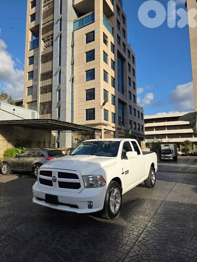 Dodge Ram 2015 V8 4x4 5.7 Hemi 395 HP