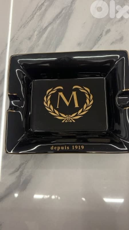 Cigar Ashtray 0
