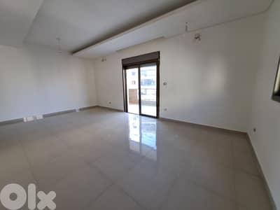3 bedrooms apatment in adonis for sale