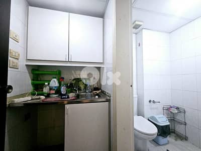 RAO25-4405 Office for Rent in Hamra – 90 m² – مكتب للإيجار في الحمرا