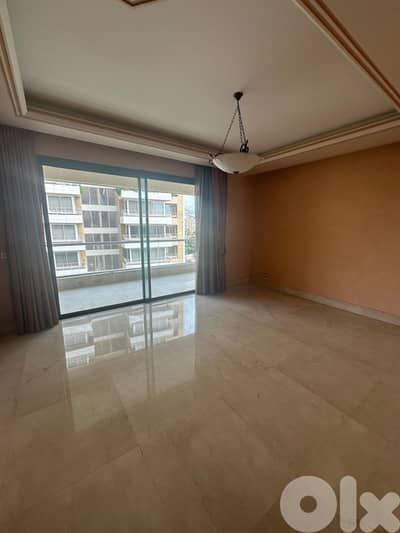 Luxurious Apartment For Sale in Ramlet Al Bayda