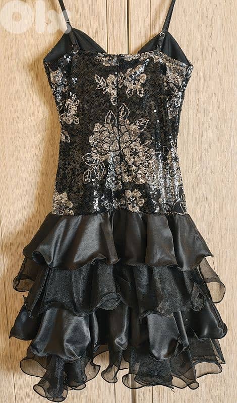 Dresses for sale like new 15