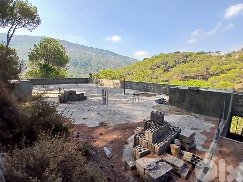 860 SQM Land in Zahrieh, Baabdat, Metn Overlooking the Mountains 0