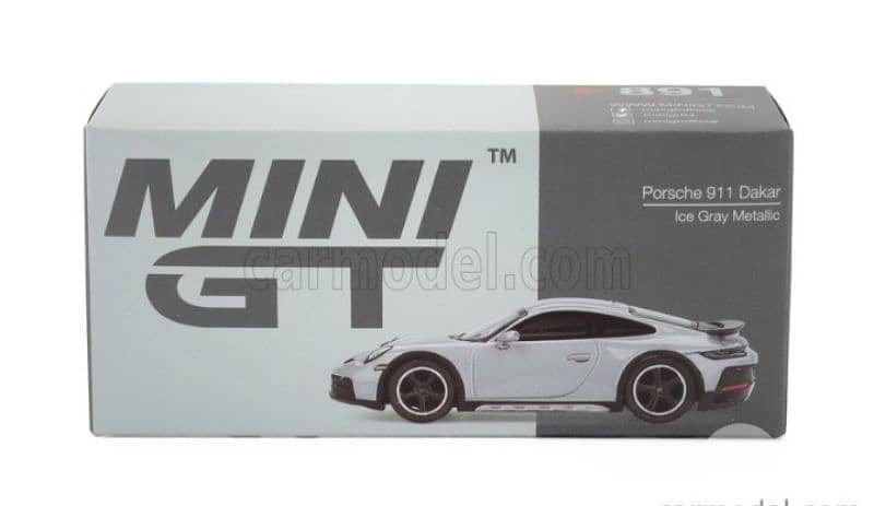 Porsche 911 992 Dakar 2023 diecast car model 1;64 3