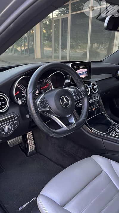 Mercedes-Benz C300 2018 AMG Line -Shadow Line