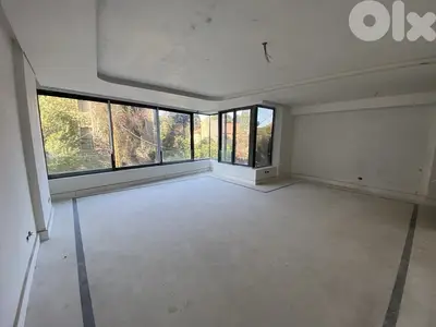 Spacious Apartment For Sale in Hamra / الحمرا