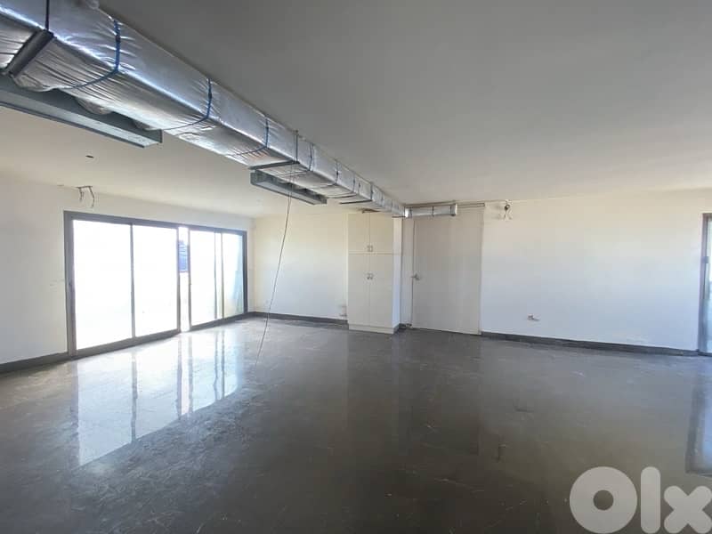 Stunning Apartment For Sale in Hamra / الحمرا 0