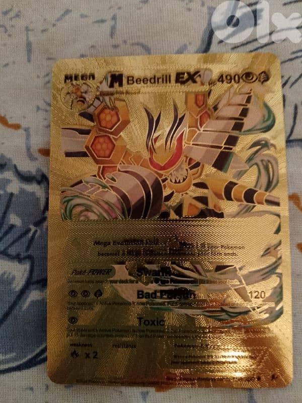 Beedrill pokemon golden card. 0