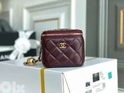 Mini Chanel Vanity Copy A Bordeaux color comes with dustbag and box
