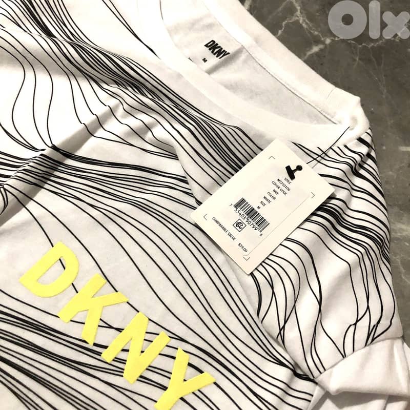DKNY - White T-shirt Size M 1