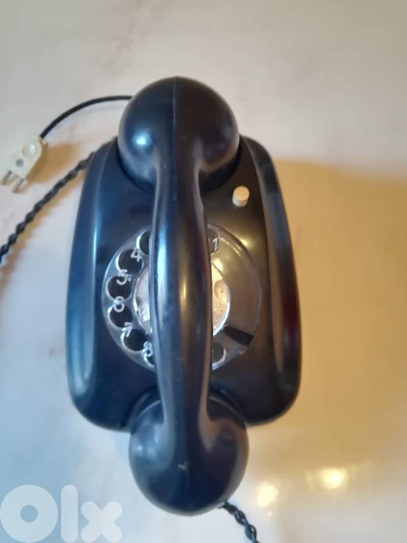 vintage rotary phones starting 25$ ask for model price 15