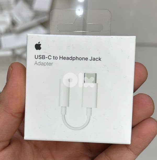 Apple usb-c to headphone jack adapter 0
