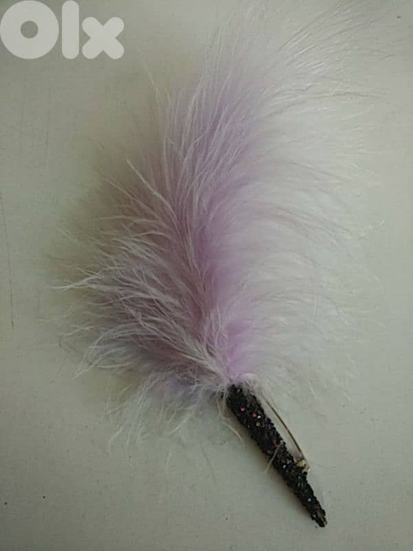 Vintage feather brooch - Not Negotiable 0
