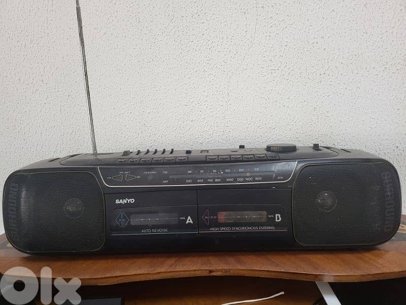 RADIO CASSETTE SANYO 0
