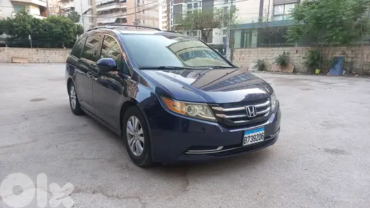 Like New- Honda Odyssey 8 Seaters-Sunroof-leather-سعر مغر جدا