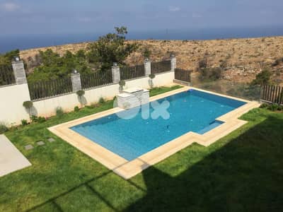 Luxury Villa for Sale in Meshref فيلا فاخرة للبيع في مشرف