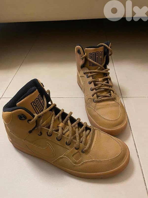 Nike shoes in perfect condition in size 42.5 4