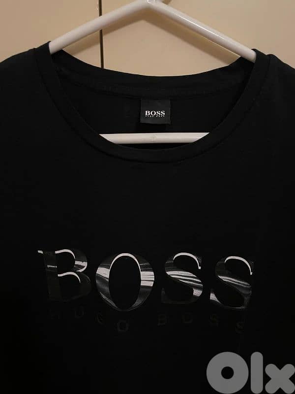 Boss T-shirt in perfect condition in size XL 0