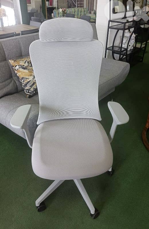 office chair. كرسي مكتب 0