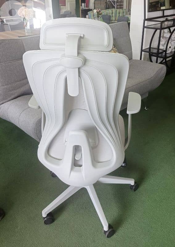 office chair. كرسي مكتب 1