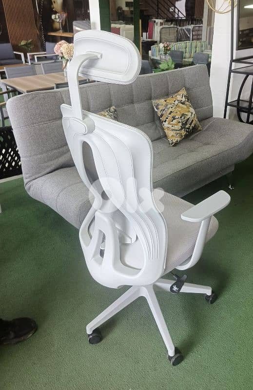 office chair. كرسي مكتب 2