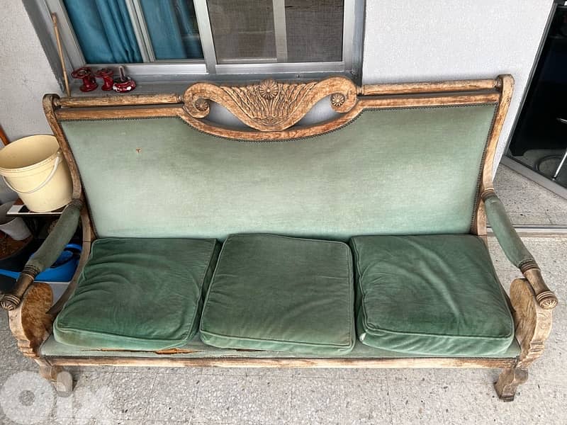 Classic style wood sofas + Table 1