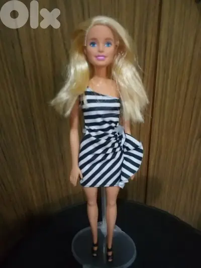 BARBIE ANNIVERSARY 60th BLACK &WHITE STRIPED Mattel 2019 new doll=22$