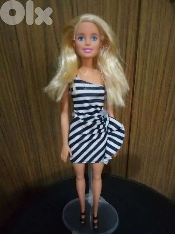 BARBIE ANNIVERSARY 60th BLACK &WHITE STRIPED Mattel 2019 new doll=22$ 1