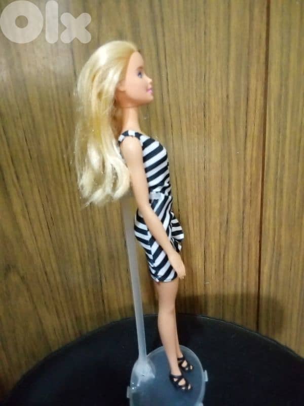 BARBIE ANNIVERSARY 60th BLACK &WHITE STRIPED Mattel 2019 new doll=22$ 4
