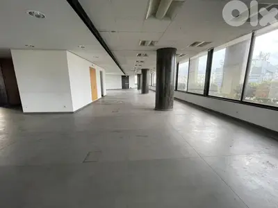 Spacious 530 SQM Office for Rent – Prime Location in Furn El Chebbak
