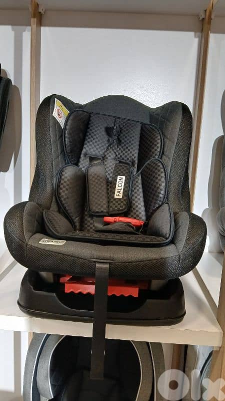 car seat 0