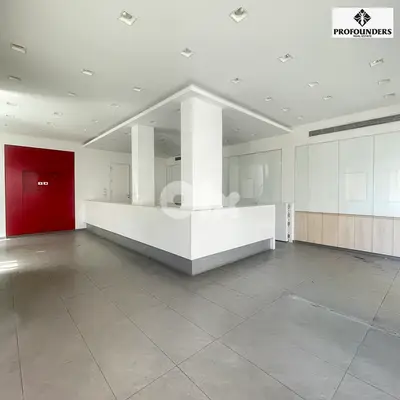 Showroom for sale in Achrafieh صالة عرض للبيع في الاشرفية