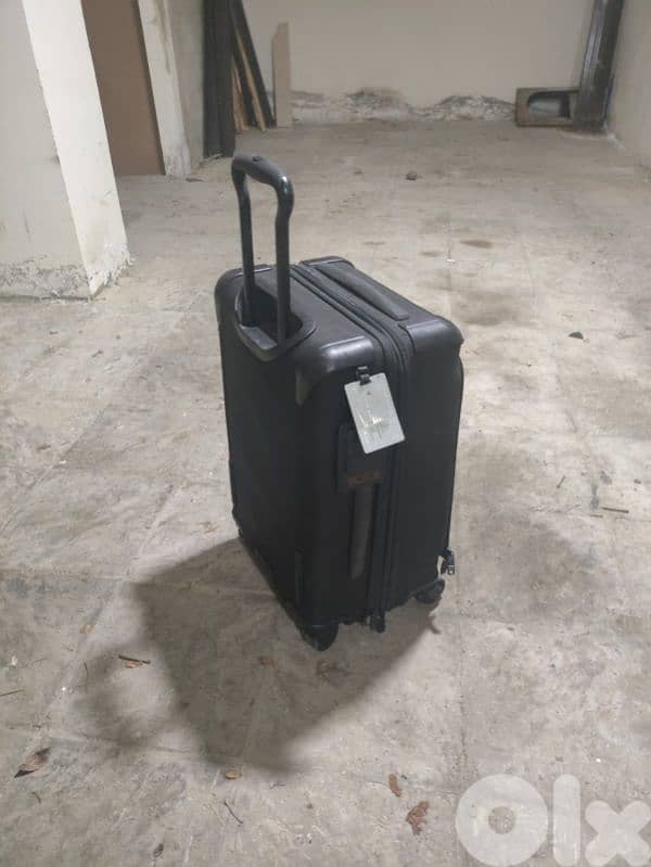 Tumi luxurious 2 travel Bags-Rarely used, perfect condition 9